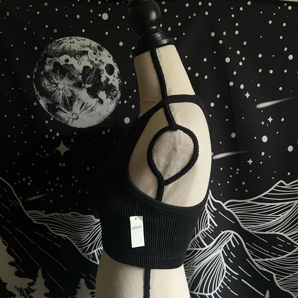 AE Ribbed Cropped Racerback Tank - Picture 4 of 5